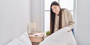 Cegah Alergi dengan Membersihkan Tempat Tidur Secara Rutin