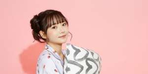 Ingin Tampil Sweet Look? Coba Penataan Rambut Simpel