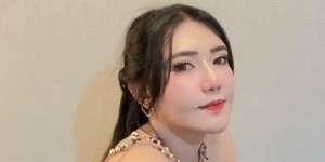 Style Mewah Via Vallen Saat Liburan ke Negeri Sakura 