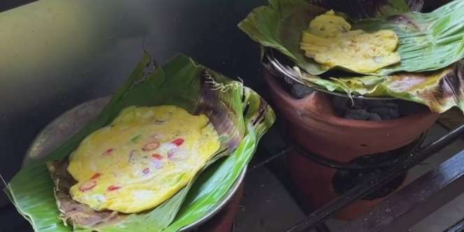 Unik Banget, 'Endog Kopyor' di Yogyakarta Dimasak di Tungku Arang 