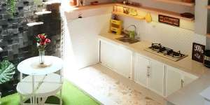 Inspirasi Dapur Terang dengan Atap Skylight, Suasana Lebih Fresh