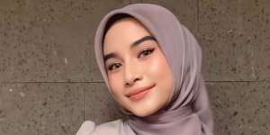 Inspirasi Tampilan Formal Kerudung Voal untuk ke Kantor