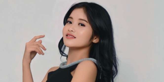 Tak Kalah dari Mayang, Ini Potret Terbaru Chika Adik Tirinya yang Jadi Sorotan