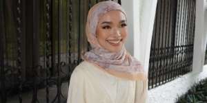 Inspirasi Gaya Pashmina Gadis Malaysia, Cocok untuk Daily Look 