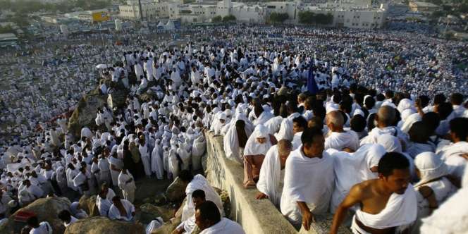 Imigrasi Cabut Rekomendasi Kemenag dalam Pembuatan Paspor Umroh dan Haji Khusus