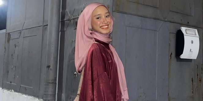 Pashmina Cotton Nuansa Flowy, Tengok Cara Stylingnya