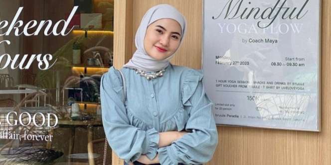 Kemeja Ruffle Bikin Tampilan Hijaber Jadi Lebih Playful