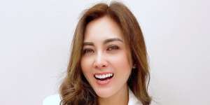 Berjuang 1,5 Tahun, Dhena Devanka Lega Setelah Resmi Bercerai dari Jonathan Frizzy