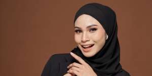 Rias Wajah dengan Gaya Natural Pakai Skincare Multifungsi