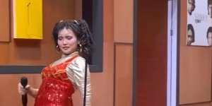 Tak Disangka Biduan Berdandan Alay Ini, Ternyata Penyanyi Dangdut Terkenal, Coba Tebak?