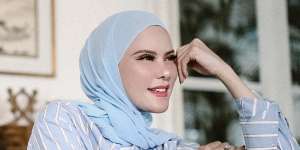 Ini Sosok Pria Gagah yang Dikabarkan Suami Baru Angel Lelga