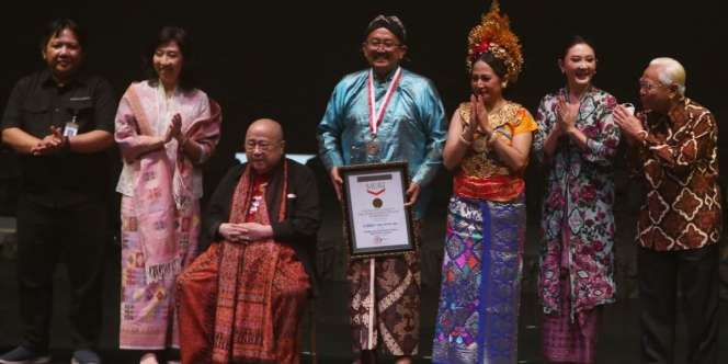 Bukti Konsistensi 11 Tahun, BCA Cetak Rekor MURI Sebagai Perusahaan dengan Kegiatan Pelestarian Wayang Terbanyak
