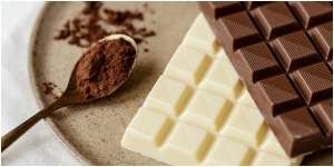 7 Arti Mimpi Makan Cokelat, Berkaitan dengan Kegembiraan dan Rasa Percaya Diri
