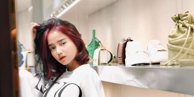 Fuji Pamer Foto Berhijab, Komentar Thariq Halilintar Bikin Salfok