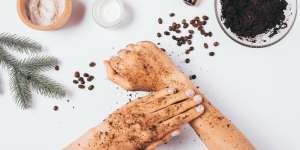 Ketahui Waktu Terbaik Memakai Body Scrub
