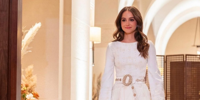 Pesona Cantik Iman, Putri Ratu Rania Yordania di Malam Henna Sebelum Pernikahan