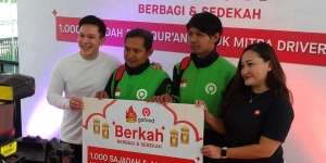 Geprek Bensu Gelar Sedekah 1.000 Alat Ibadah Selama Ramadan, Jordi Onsu Teringat Pesan Ibu yang Muslimah