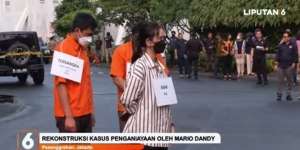 Begini Momen Mario Dandy dan AG Celingukan Intip Rumah David