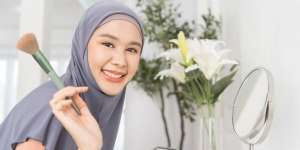 Riasan Hancur Saat Pakai Cushion? Lakukan Trik Ini
