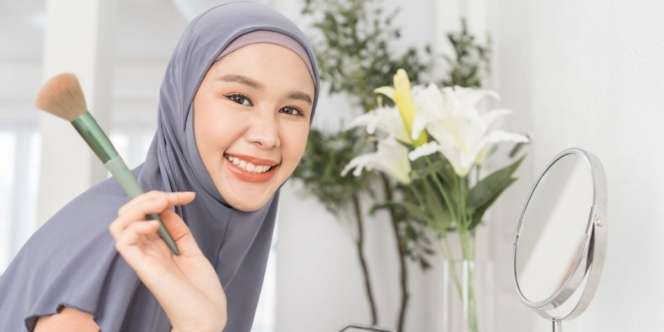 Riasan Hancur Saat Pakai Cushion? Lakukan Trik Ini