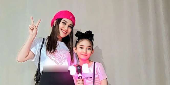 Bikin Iri! Ayu Ting Ting dan Bilqis Dapat Notice Lisa dan Jisoo Blackpink dari Atas Panggung