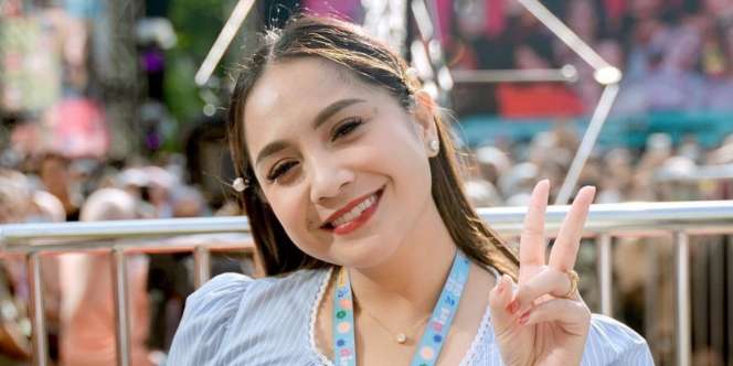 Nagita Slavina Tolak Kembalian Jajan Burger Biar Nggak Repot, Uang Kembalian Segini Dibilang Kecil