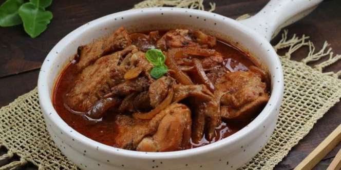 Ayam Kecap dan Sup Bakso, Hidangan Sedap untuk Buka dan Sahur