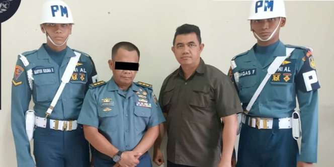 Viral TNI Gadungan Ngaku Pangkat Letkol 6 Bulan Kelabui Istri, hanya Bisa Tertunduk Lesu Saat Ditangkap
