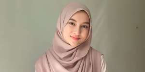 Pashmina Anggun Maksimal Menutup Dada, Cari Tahu Cara Pakainya 
