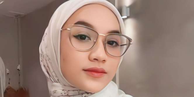 Layak Dicoba, Kerudung Lilit Ikat Simpel Bikin Look Makin Menawan
