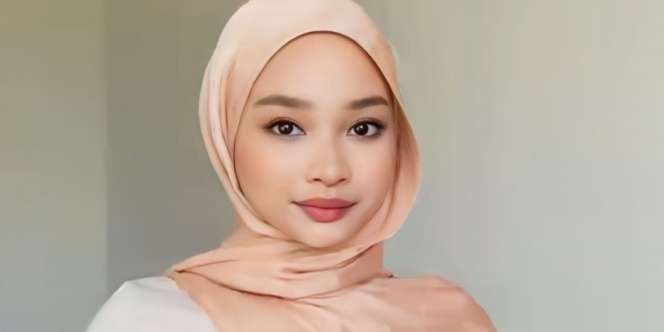 Tampil Mewah dengan Hijab Pashmina Silk Textured