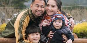Nagita Slavina Menangis Ketakutan Dipaksa Raffi Ahmad Naik Roller Coaster, Sikap Rafathar Tuai Pujian