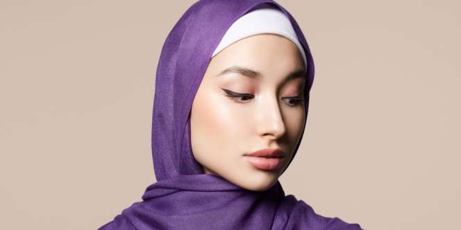 Tren Rias Mata Hanya dalam Hitungan Detik dengan Eyeliner Stamp