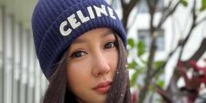 Lucinta Luna Pamer Gaya ala Lisa-Jisoo Blackpink, Serpihan Putih di Rambut Bikin Salfok: Telor Kutu?