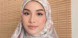 Pilihan Kerudung Cantik Bermotif untuk Buka Puasa Bersama