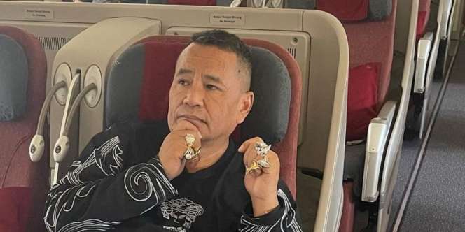 Posting Foto Bareng Meriam Bellina, Hotman Paris Tawari Jadi Aspri dengan Gaji Termahal