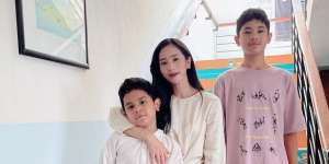 Bunga Zainal Kapok Ribut dengan Artis Lain