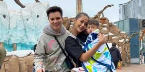 Bersyukur Punya Perusahaan Sendiri, Baim Wong Ajak Karyawan Ibadah Bareng saat Bulan Puasa