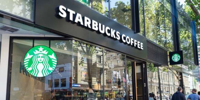 Gaya CEO Starbucks yang Baru: Ikut Kerja di Kedai Kopinya