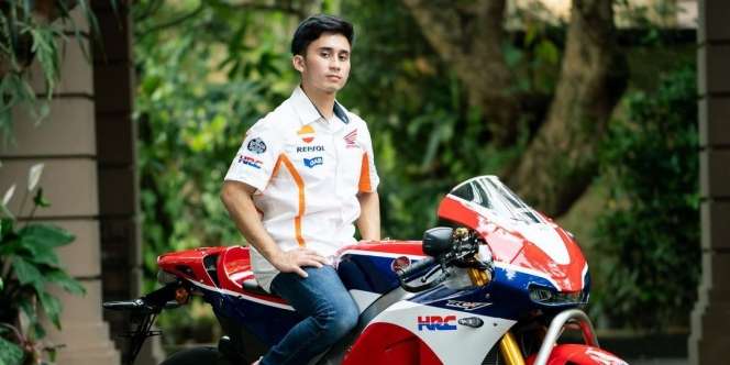 5 Potret Lawas Alshad Ahmad, Hobi Naik Motor Sampai Jadi Pembalap