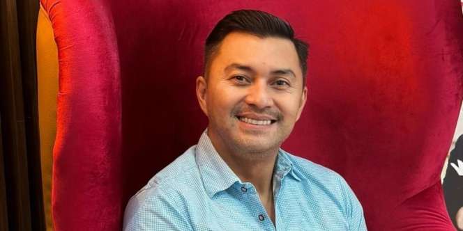 Cara Tak Biasa Anjasmara Saat Masuk Mobil Tuai Sorotan