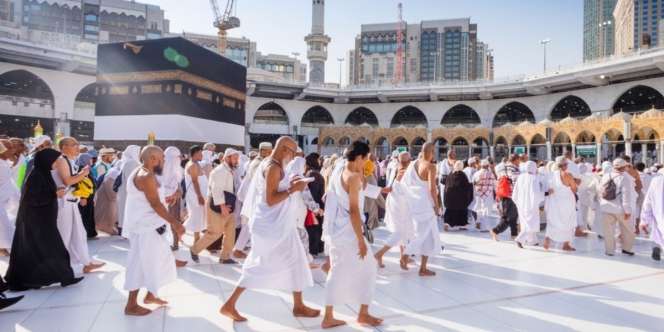Kena Tipu Travel, Jemaah Umroh Indonesia Luntang-lantung di Mekah Tak Bisa Balik ke Tanah Suci