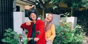 5 Potret Terbaru Tika Bravani, Pemain Denok di Tukang Ojek Pengkolan yang Makin Cantik