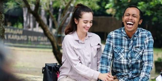 Intip 5 Potret Pacar Mas Pur Tukang Ojek Pengkolan yang Makin Cantik dan Anggun Setelah Berhijab