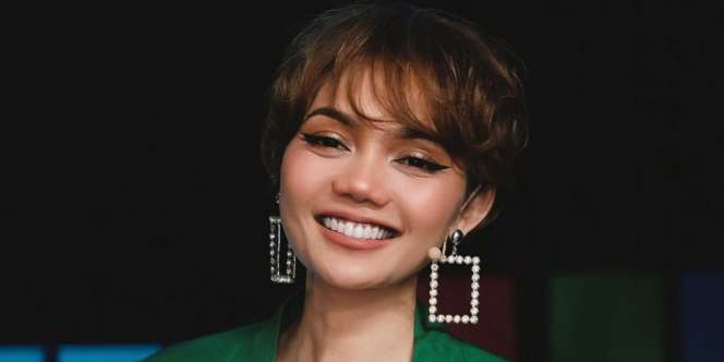 Rina Nose Dirias jadi Emak-emak, Warganet: 'Mirip Tetangga Gue'