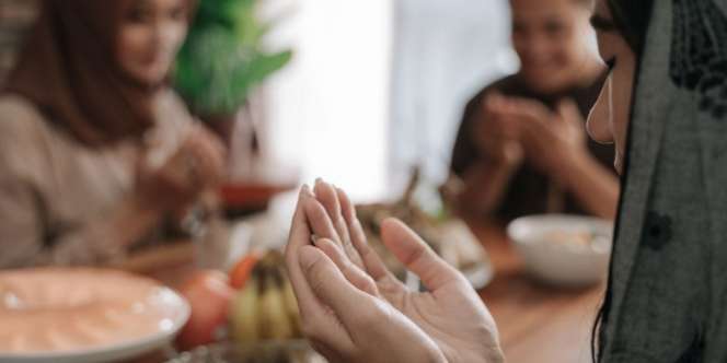 Kisah Pria Jalani Puasa Pertama Usai Jadi Mualaf, Berbuka Sembunyi-Sembunyi