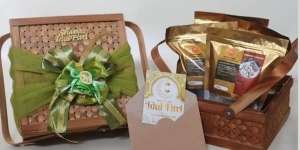 Dikemas Aman dan Elegan, Pempek Naik Level Jadi Hampers Lebaran Premium