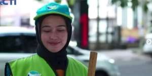 Potret Fatimah Teman Emak Deni Preman Pensiun 8 yang Parasnya Bikin Salfok Kaum Adam, Ternyata Aslinya...