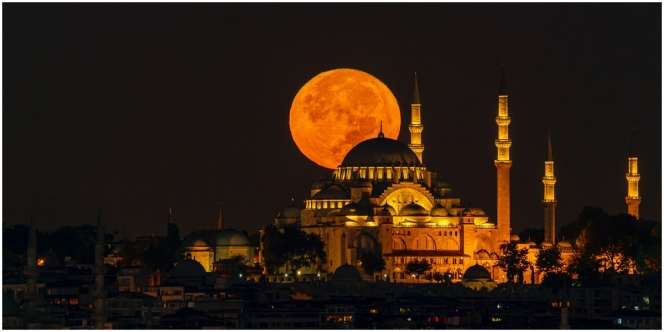 3 Alasan Sebutan Malam Lailatul Qadar dan Bacaan Doanya yang Diamalkan pada 10 Hari Terakhir Ramadhan
