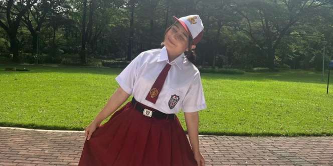 Gemes Banget! Begini 5 Potret Prilly Latuconsina Pakai Seragam SD